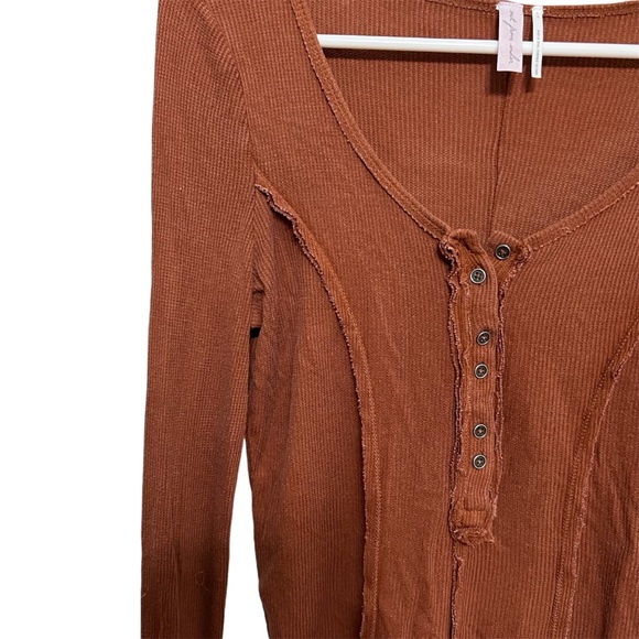 Urban outfitters out from under burnt orange longe sleeve henley top size large - Picture 3 of 5
